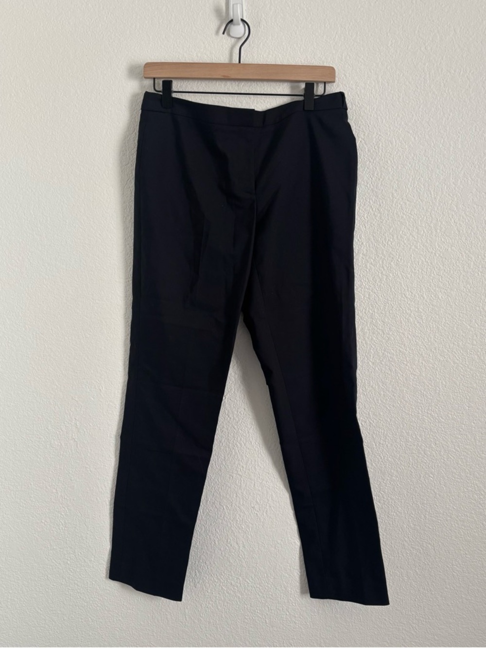 NWT Calvin Klein Women's Size 6 Black Highline Tapered Ankle Pants